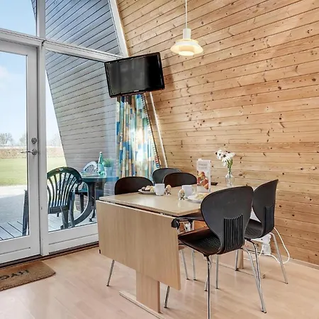 2 Bedroom In *